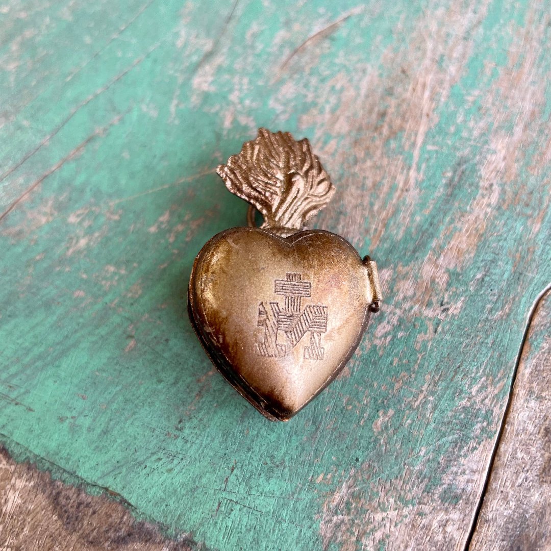 Sacred Heart Locket Box