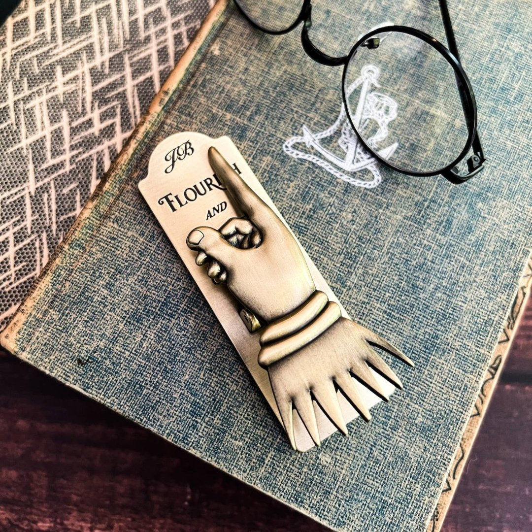 Flourish and Blotts Vintage Page Holder | Harry Potter