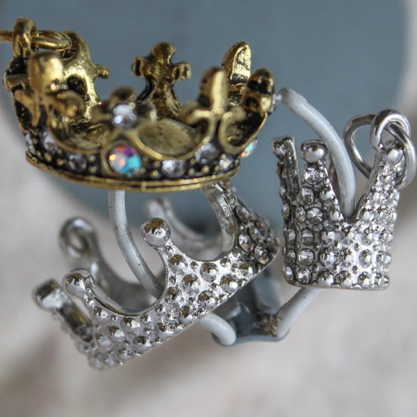 Memory Hardware Français Regalia Crowns {plusieurs styles} 