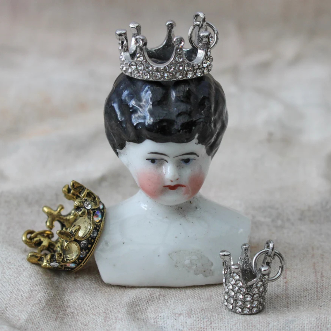 French Regalia Crowns | Memory Hardware